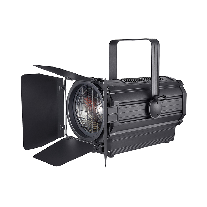 400W LED Fresnel Spotlight with Zoom